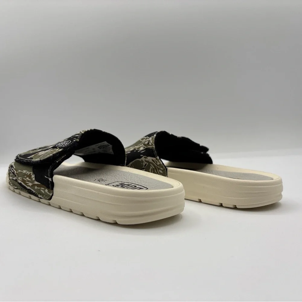 Hey Dude Boys Phoenix Youth Camo Tiger Stripe Size K11 Slides/Sandals
